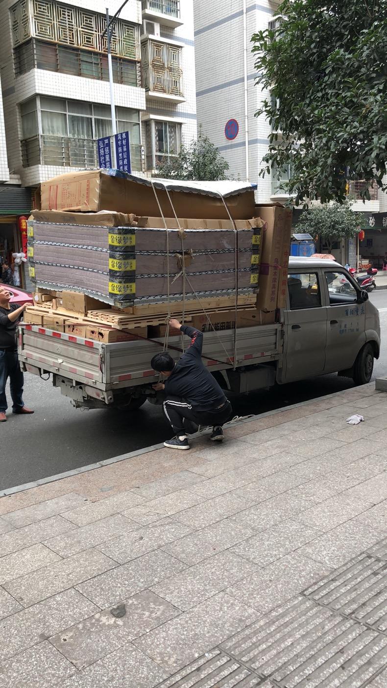 长安跨越跨越王X5 19年七月份上牌，1.5排量 双排座 双后轮 原厂空调 家用车无事故，3w8公里  现在还能卖个什么