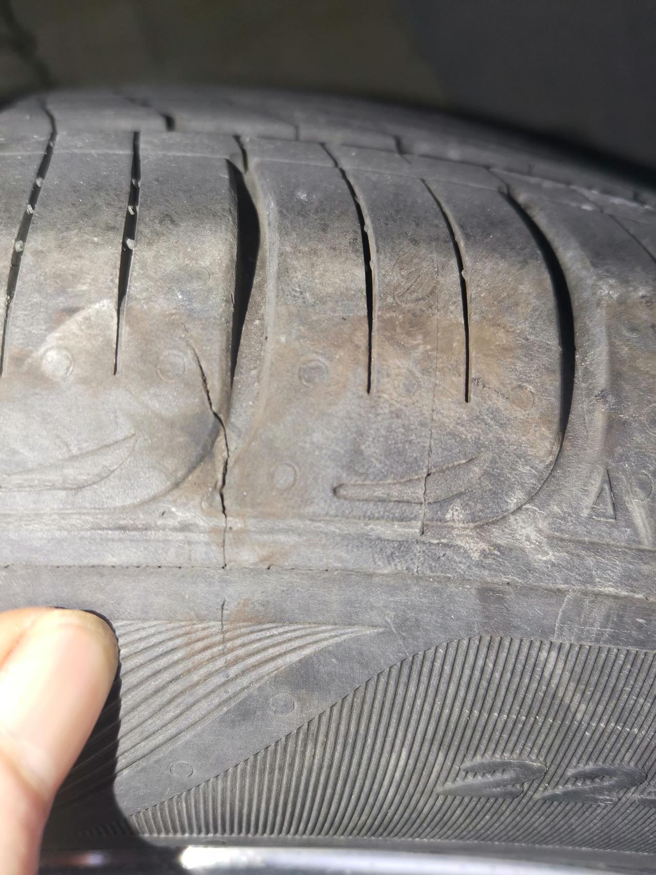 现代ix35 新车轮胎划伤了怎么办  需要换轮胎吗  在左后轮的