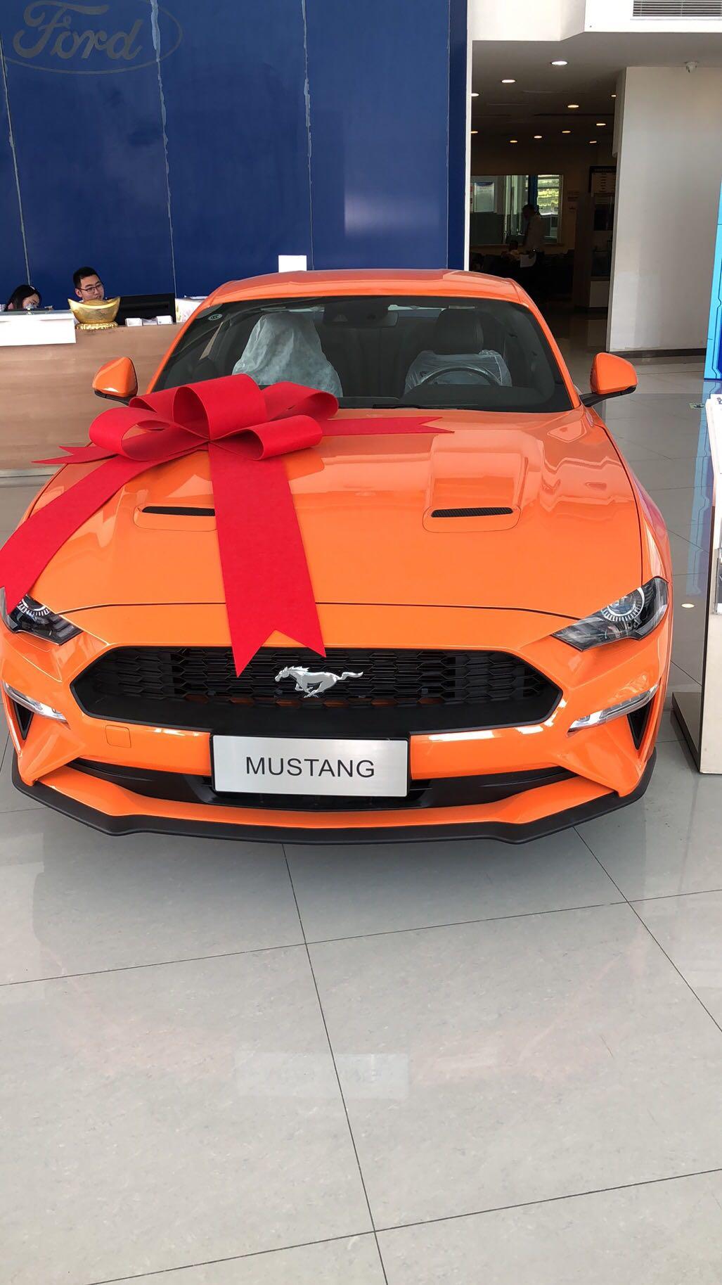 福特Mustang 计划最近入手，20款的2.3素车，坐标上海，现在4s有2年20万免息。1.那去谈的时候，落地价多少，