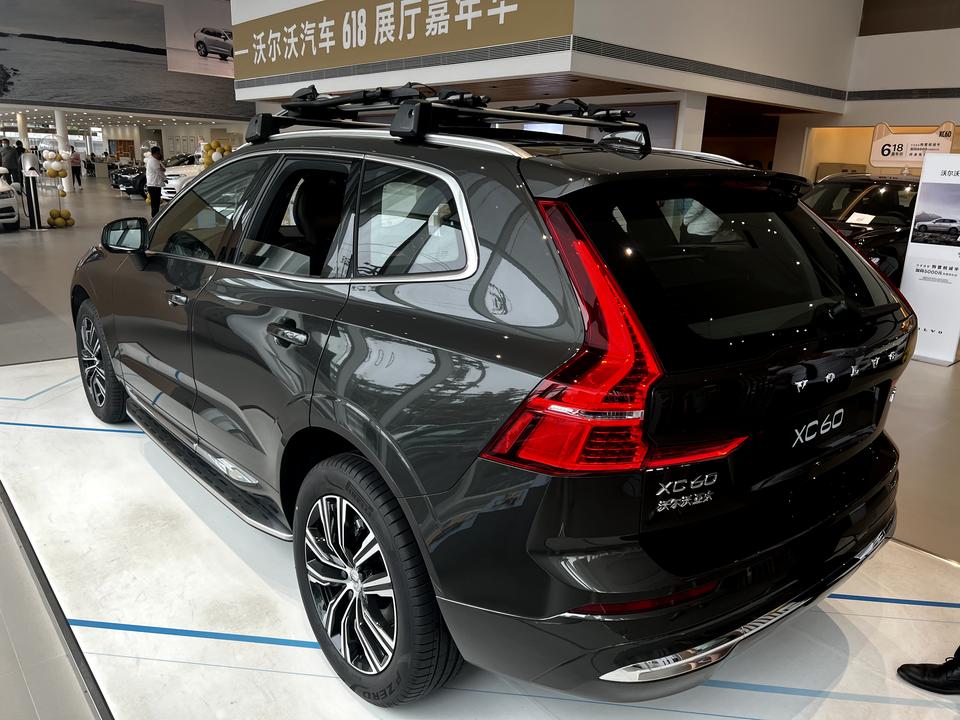 沃尔沃XC60 大家好 关于智逸的价格问题坐标北京 上上周末去店里谈了价格 智逸的价格人家给的落地32.9 意思好像不能