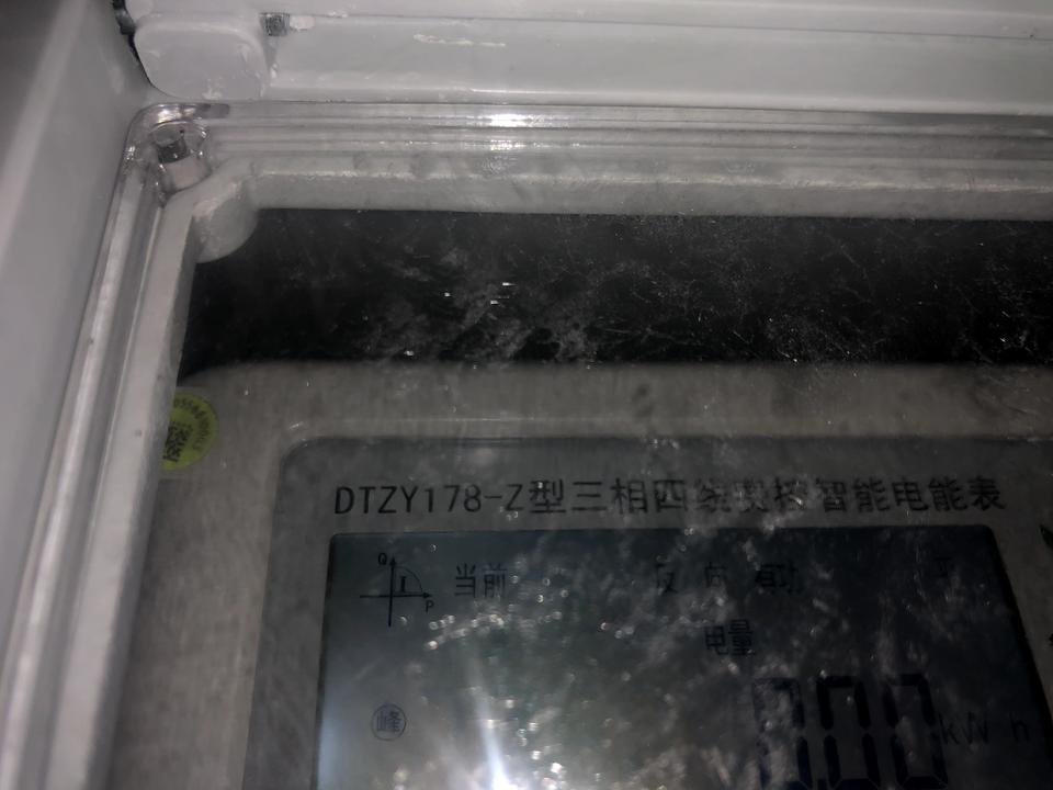 大众ID.6 CROZZ 大家的ID6报装的电表，申请的是220v还是380v？ 我申请的380v，可以装送的墙盒吧