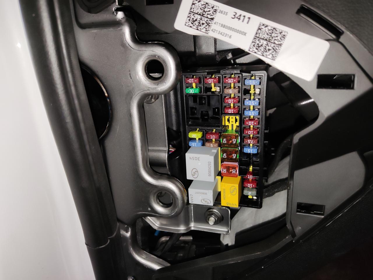 21款英朗安装行车记录仪怎么在保险盒取电，停车监控怎么接线，不需要停车监控又怎么接线，求助万能的圈友