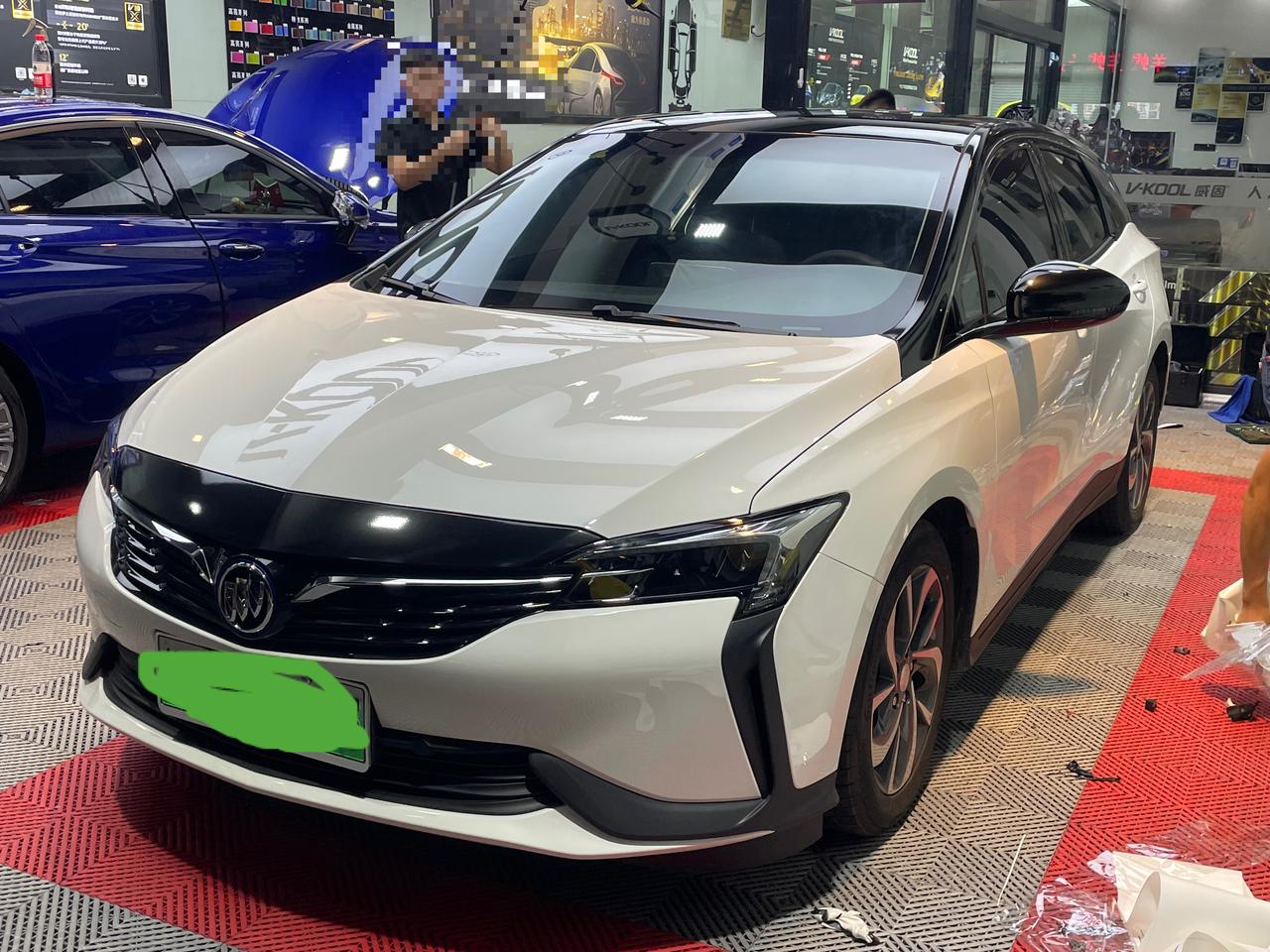 别克微蓝6 PHEV 每天出行小一百公里，模式怎么选省油呢