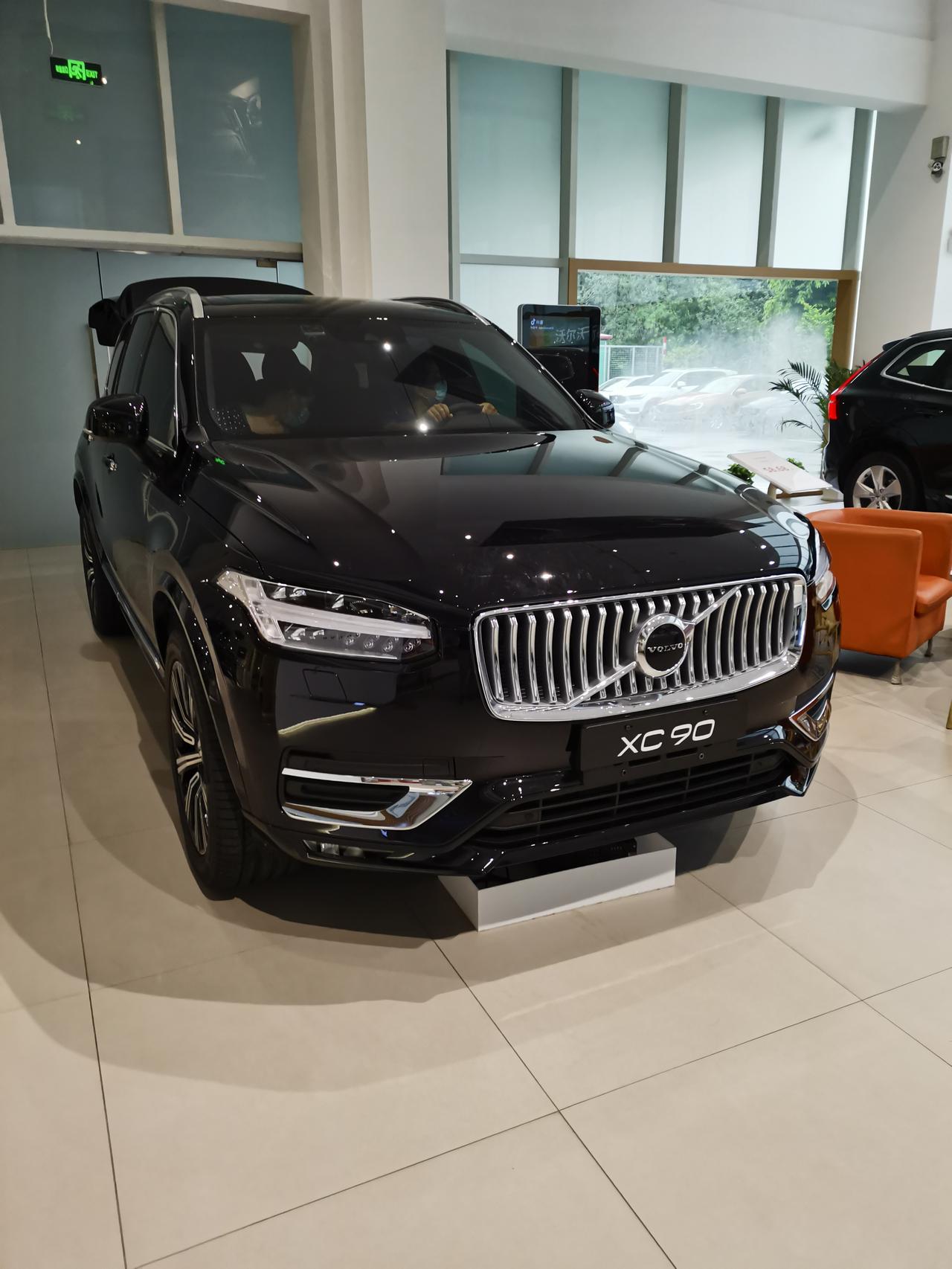 沃尔沃XC90 坐标广东东莞 ，B5七座落地55.1送六次保养，请问价格可以吗