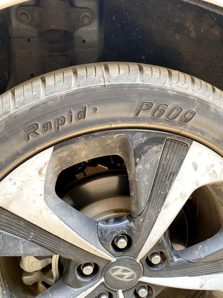 现代菲斯塔 有没有车友认识这是什么品牌轮胎