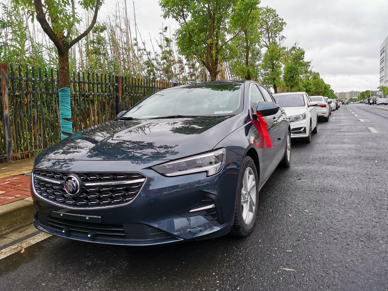 别克君威 兄弟们，21款精英需要苹果几可以连无线Carplay