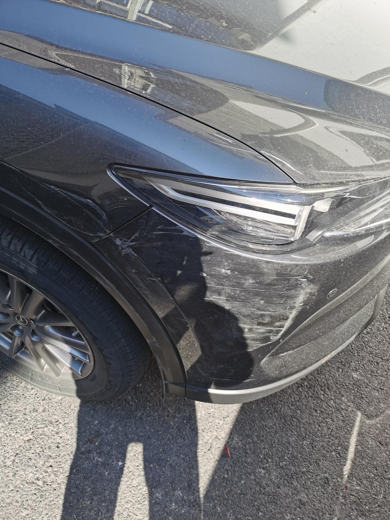 马自达CX-5 今天被刮蹭了，铂钢灰，4s店修还是外面修理厂处理下，给个建议，谢谢